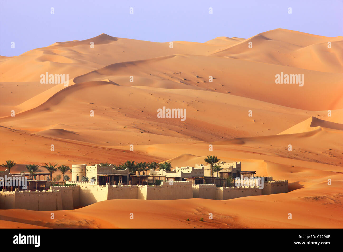 Anantara Qasr al Sarab, hotel resort di lusso hotel nel deserto, in Rub Al Khali desert, Empty Quarter, Abu Dhab Foto Stock