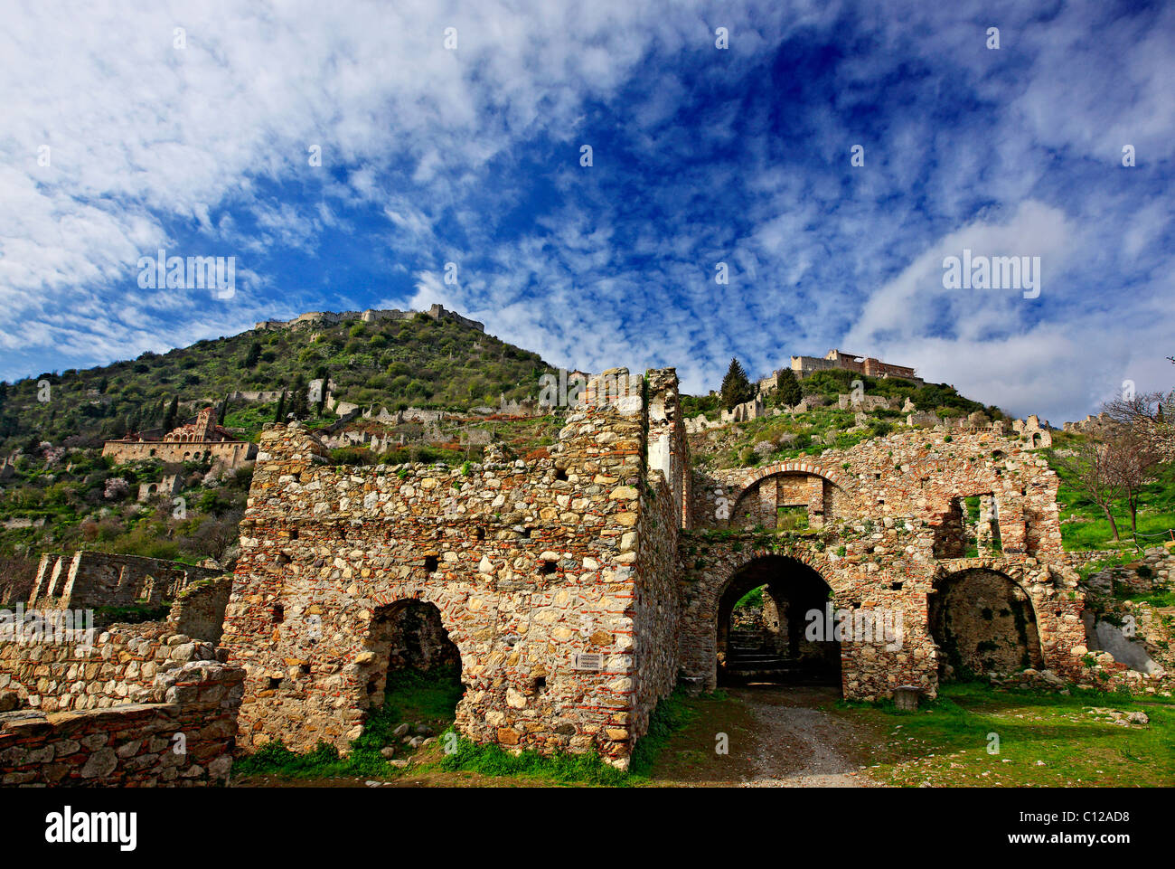 Il medievale, bizantina "castletown' di Mistra, vicino alla città di Sparta, Laconia, Peloponneso, Grecia. Foto Stock