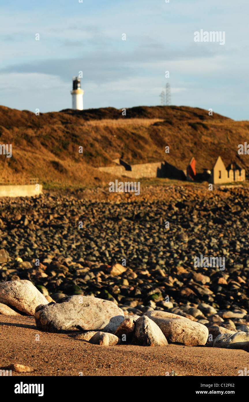 Dettaglio della linea di costa ed il Mare del Nord dal Sud Aberdeen sentiero costiero nel periodo invernale Foto Stock