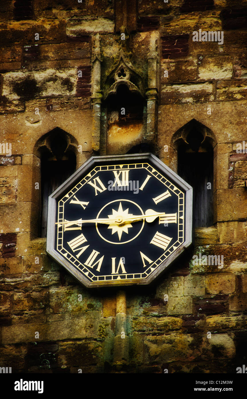 Regno Unito, Bristol, orologio sulla vecchia torre Foto Stock