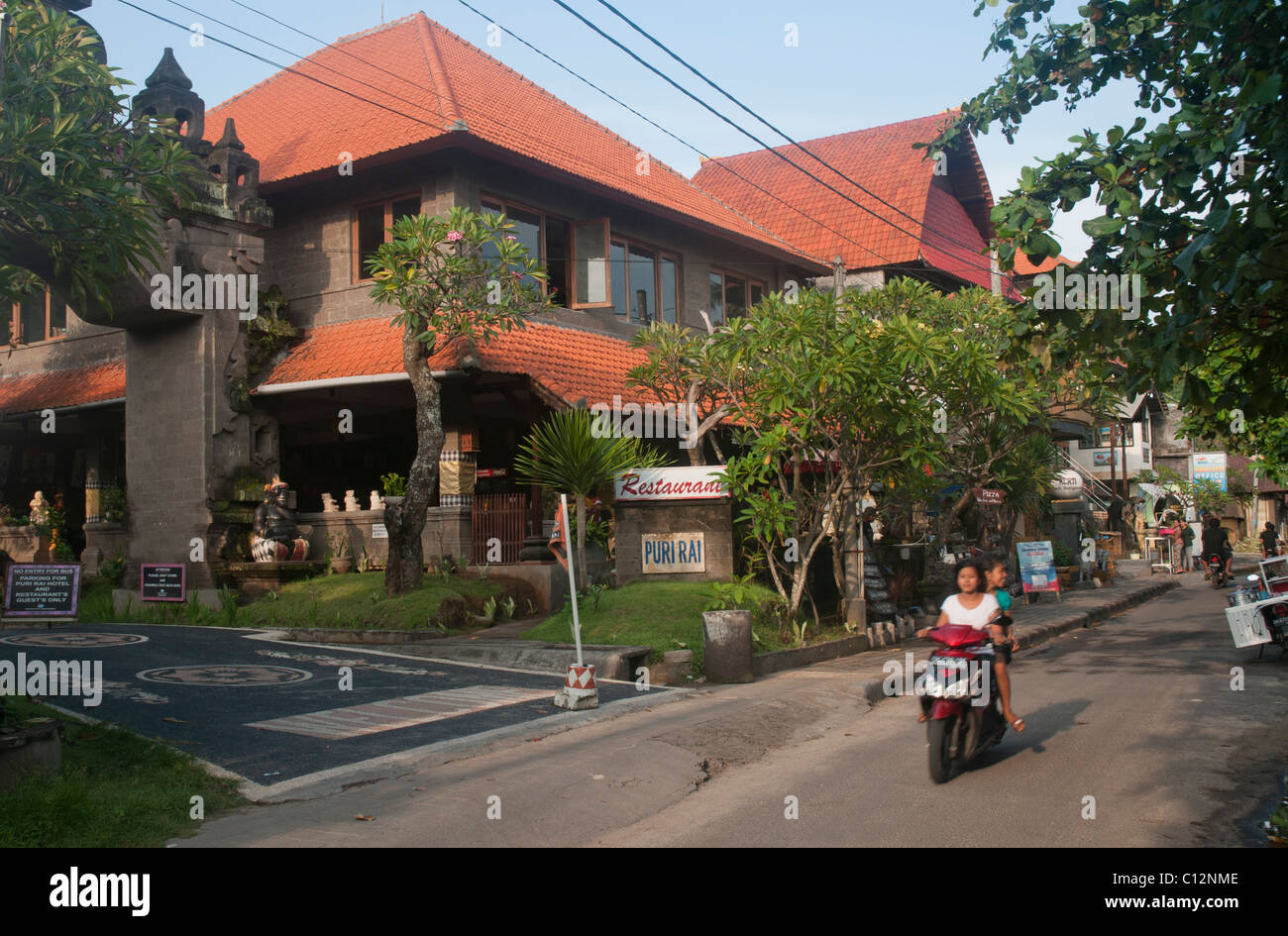 Il Puri Rai hotel e ristorante Padang Bai Bali Foto Stock