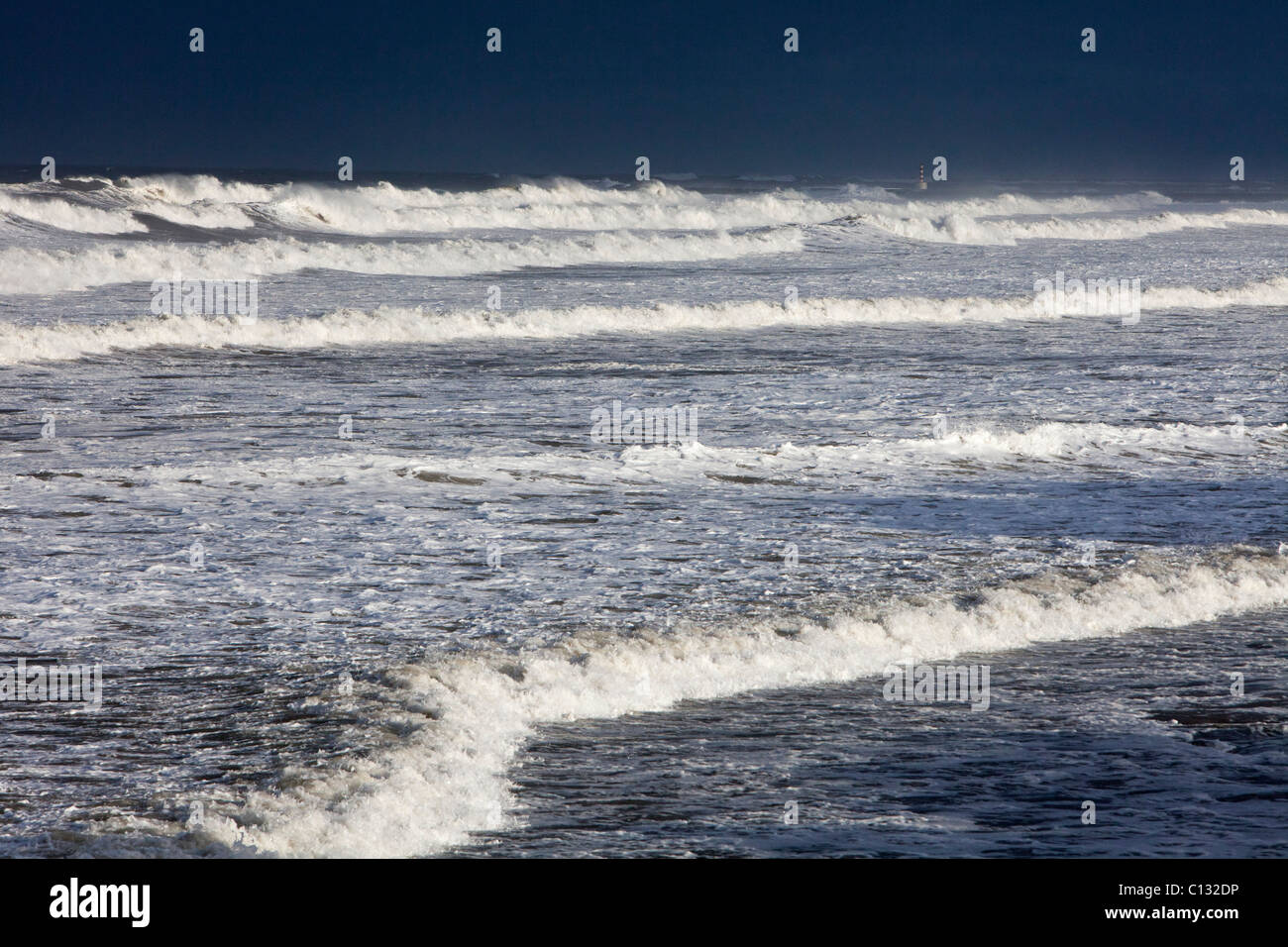 Mare del Nord, dopo una tempesta, camminate Beach, Northumberland, Inghilterra Foto Stock