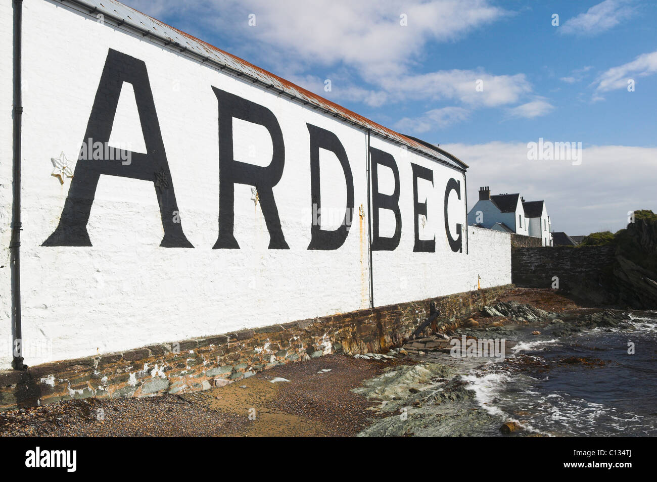 Ardbeg Distillery, vicino a Port Ellen, Isle of Islay, Argyll and Bute, Scotland, Regno Unito. Foto Stock