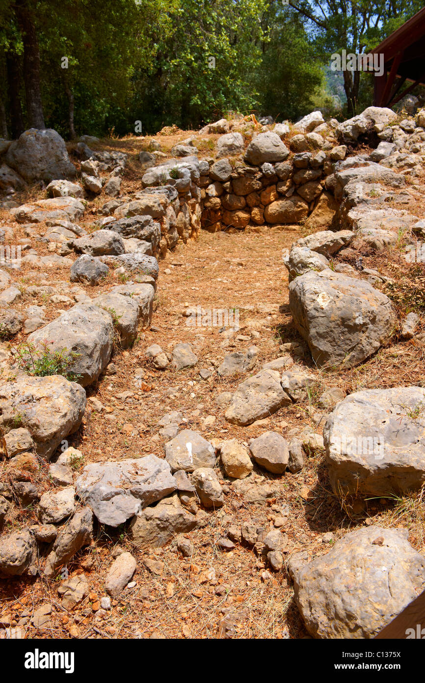 Micenea tomba a tholos [ 1300 B.C ]. in corrispondenza della periferia del villaggio Tzanata, vicino a Poros nel sud-est dell'isola di Cefalonia, Ionia Foto Stock