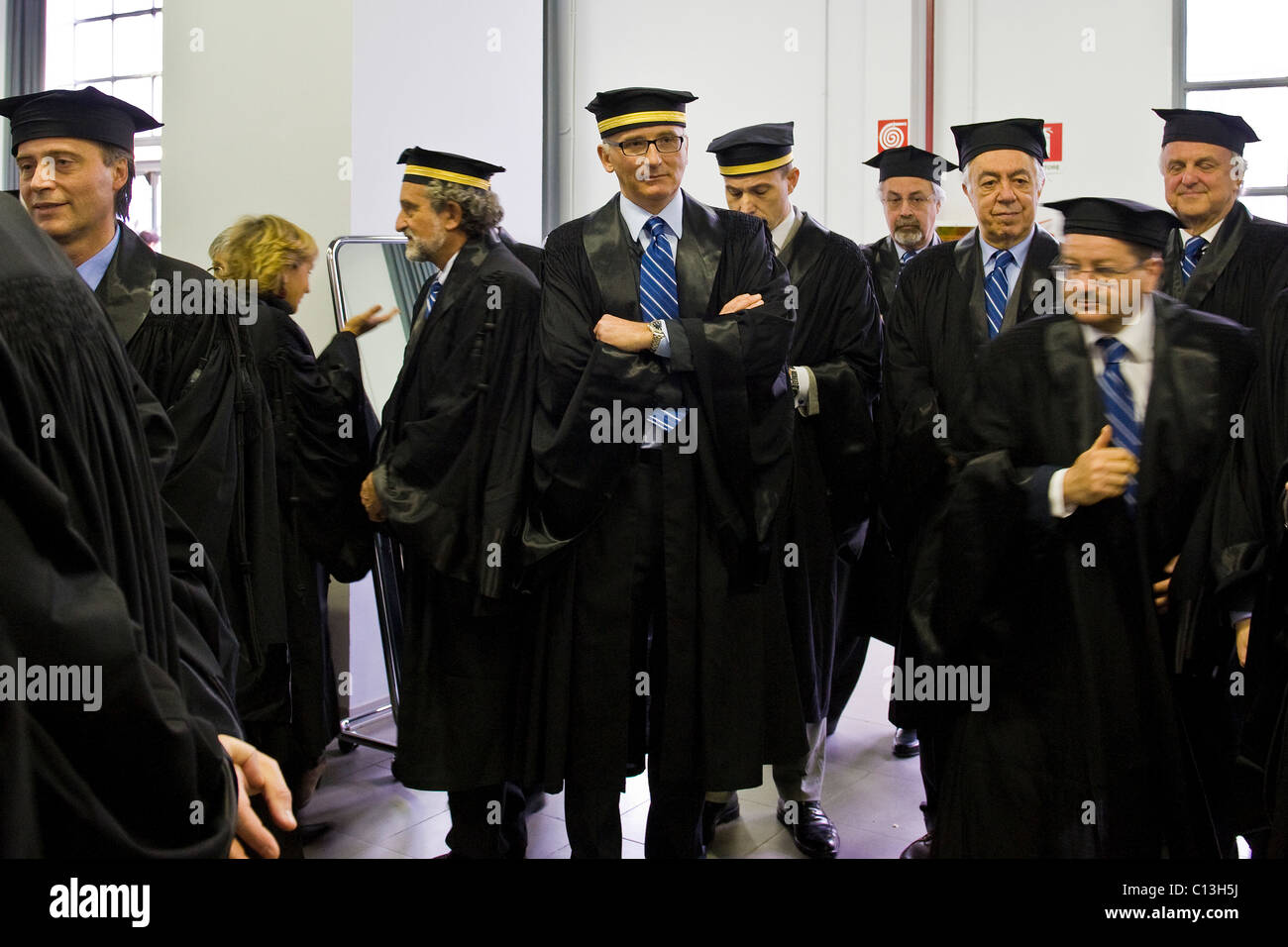 07.03.2011, Milano. 148 ° dell apertura dell anno accademico del Politecnico. Dietro le quinte gli insegnanti Foto Stock