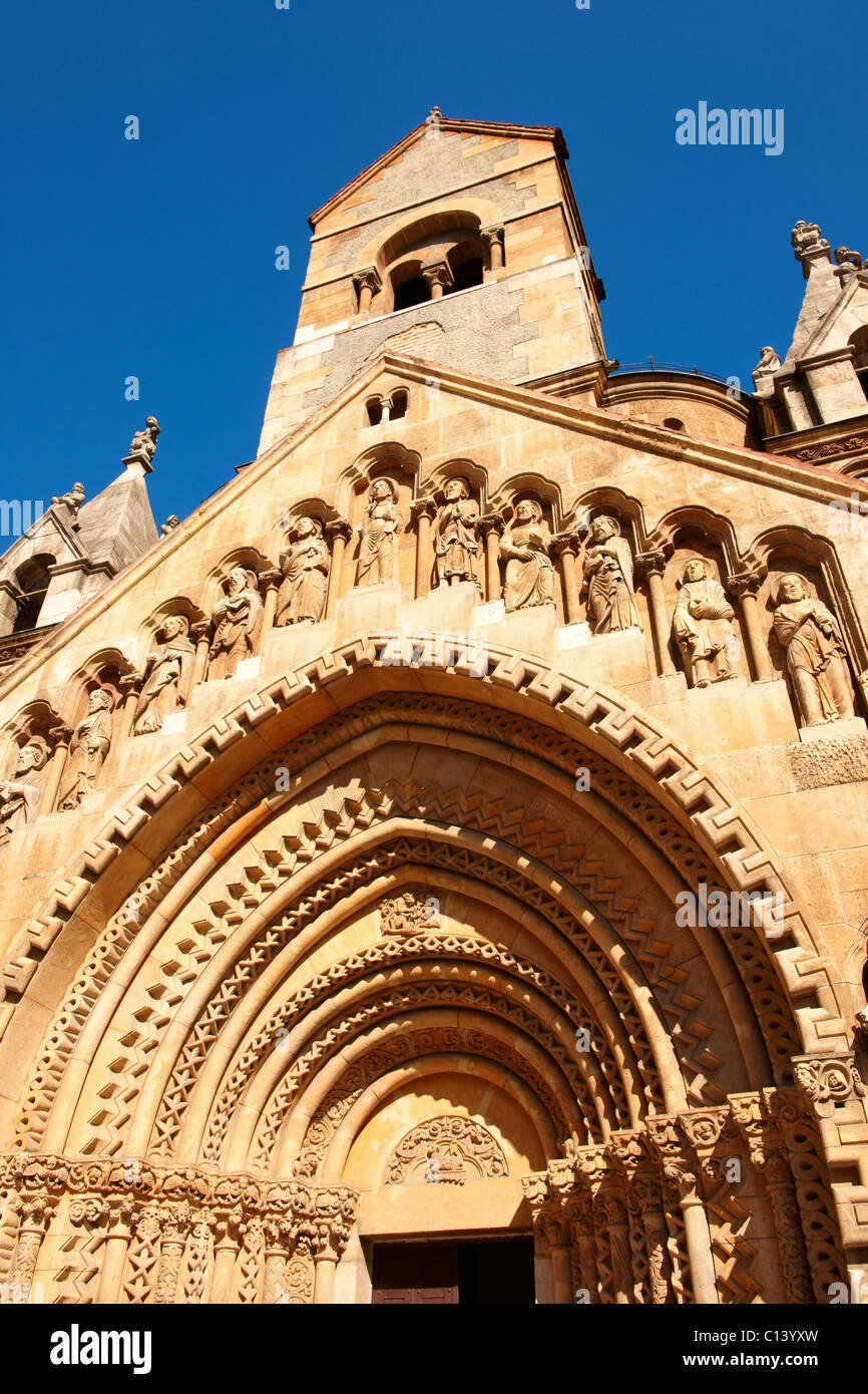 La ricostruzione di Ják ( jak ) la chiesa al Castello di Vajdahunyad, Budapest, Ungheria Foto Stock