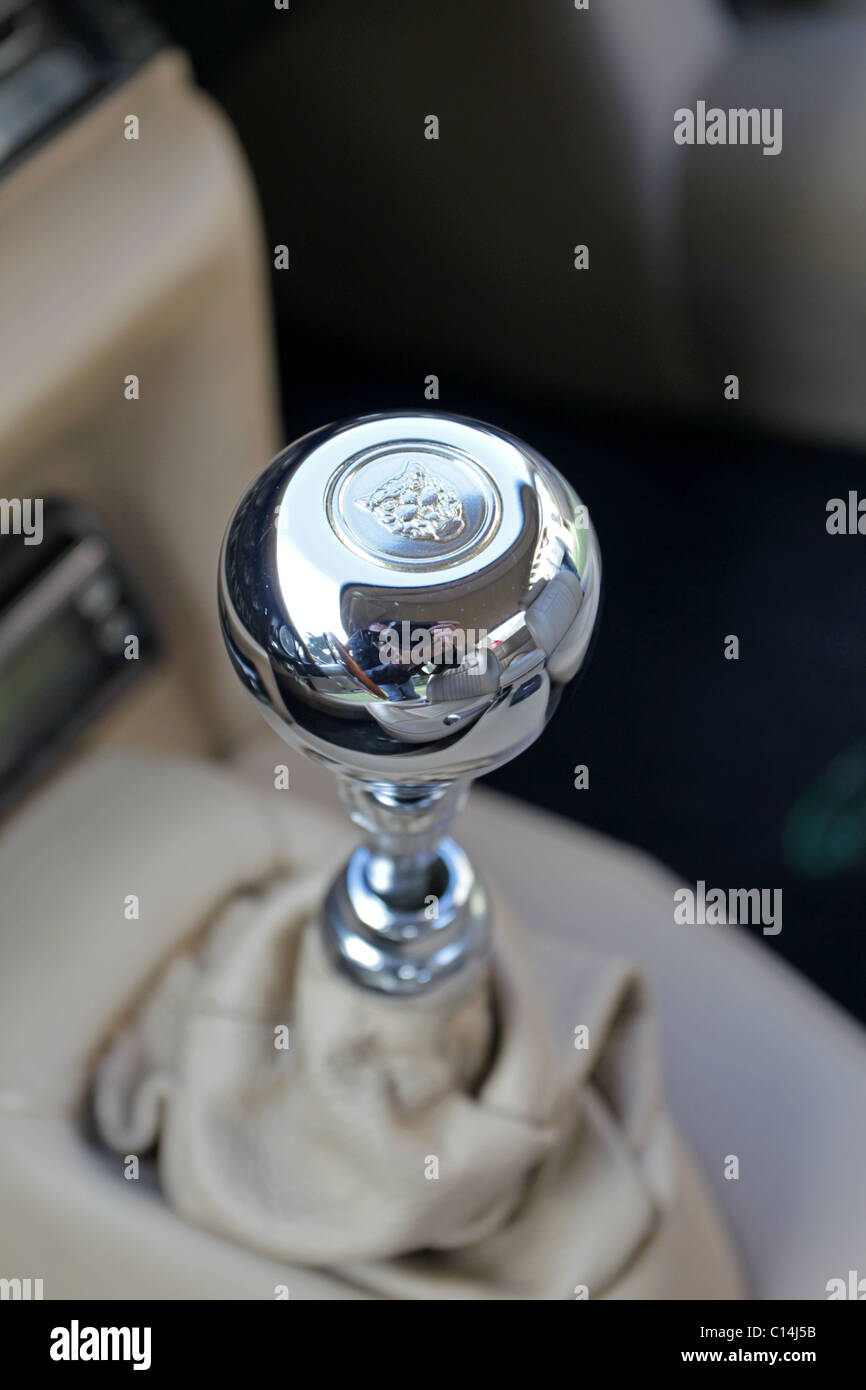 La leva del cambio per una Jaguar E TIPO Foto Stock