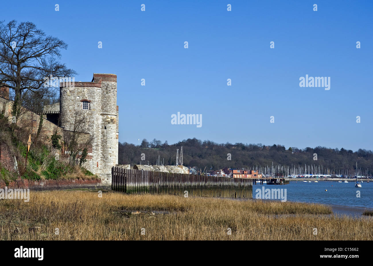 Il castello di Upnore sulle rive del fiume Medway nel Kent. Foto Stock