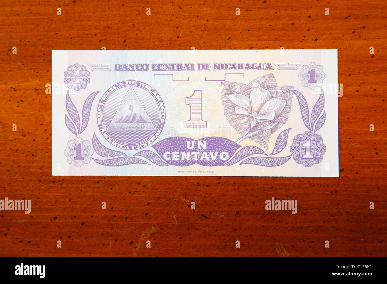 Un centavo nicaraguense Valuta fattura su un tavolo Foto Stock