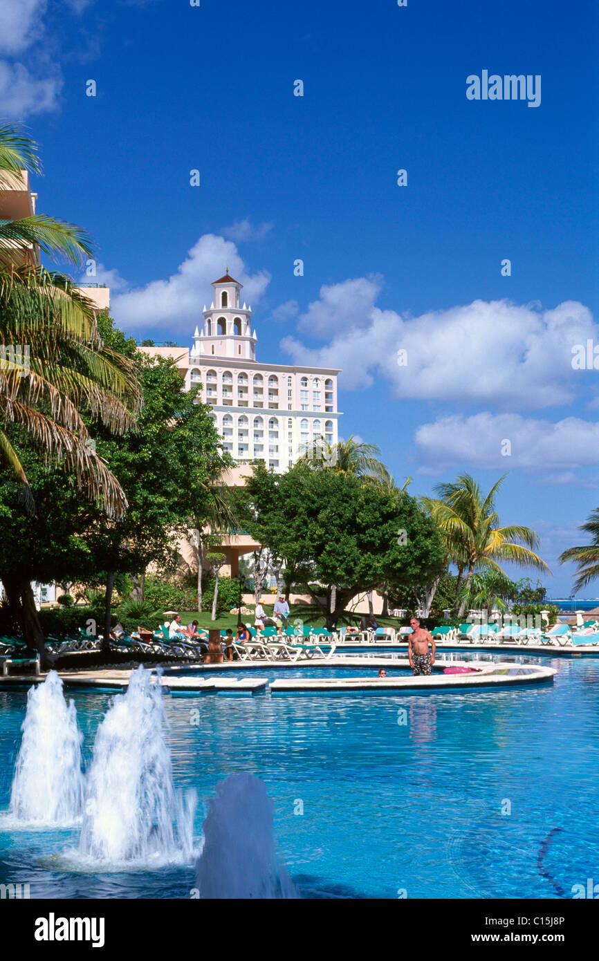 Piscina, Riu Hotel, Cancun Riviera Maya Riviera Maya, Yucatan, Messico, America del Nord Foto Stock