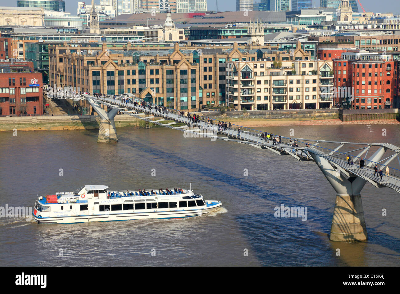 Millennium Bridge di Londra Foto Stock