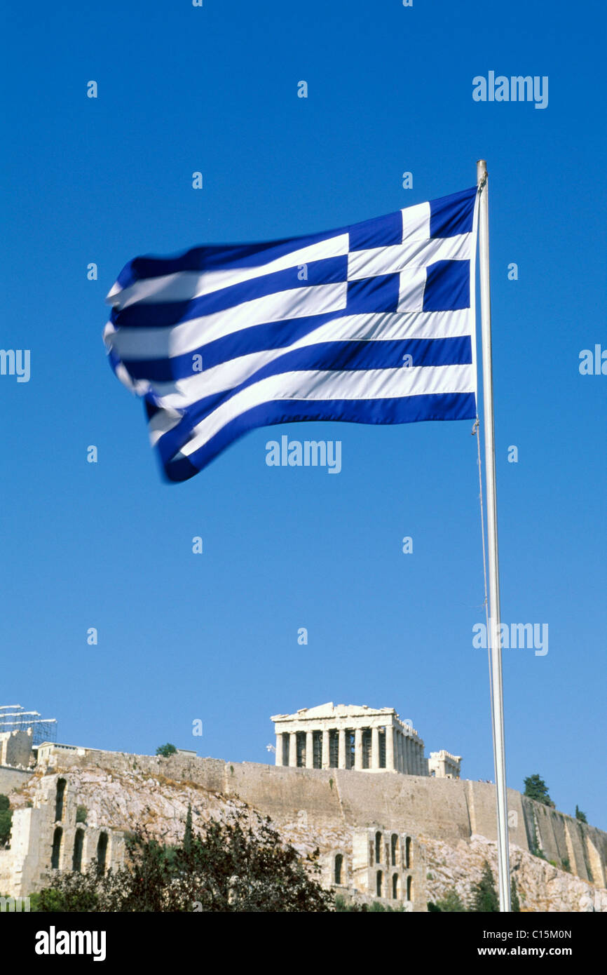 Bandiera Greca all'Acropoli di Atene, Grecia, Europa Foto Stock