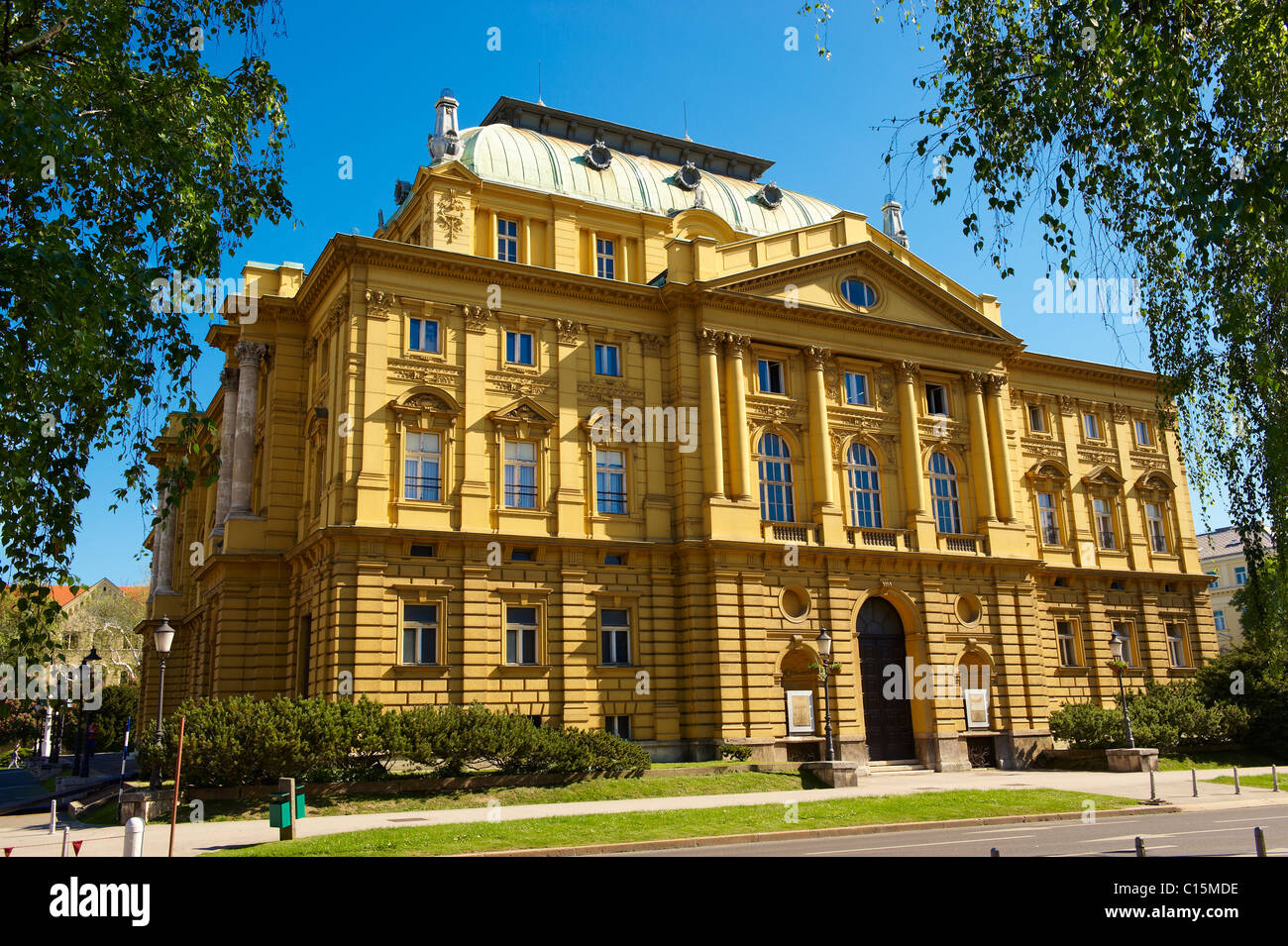 Il neo-barocco croato il Teatro Nazionale, il maresciallo Tito Square , Zagabria, Croazia Foto Stock