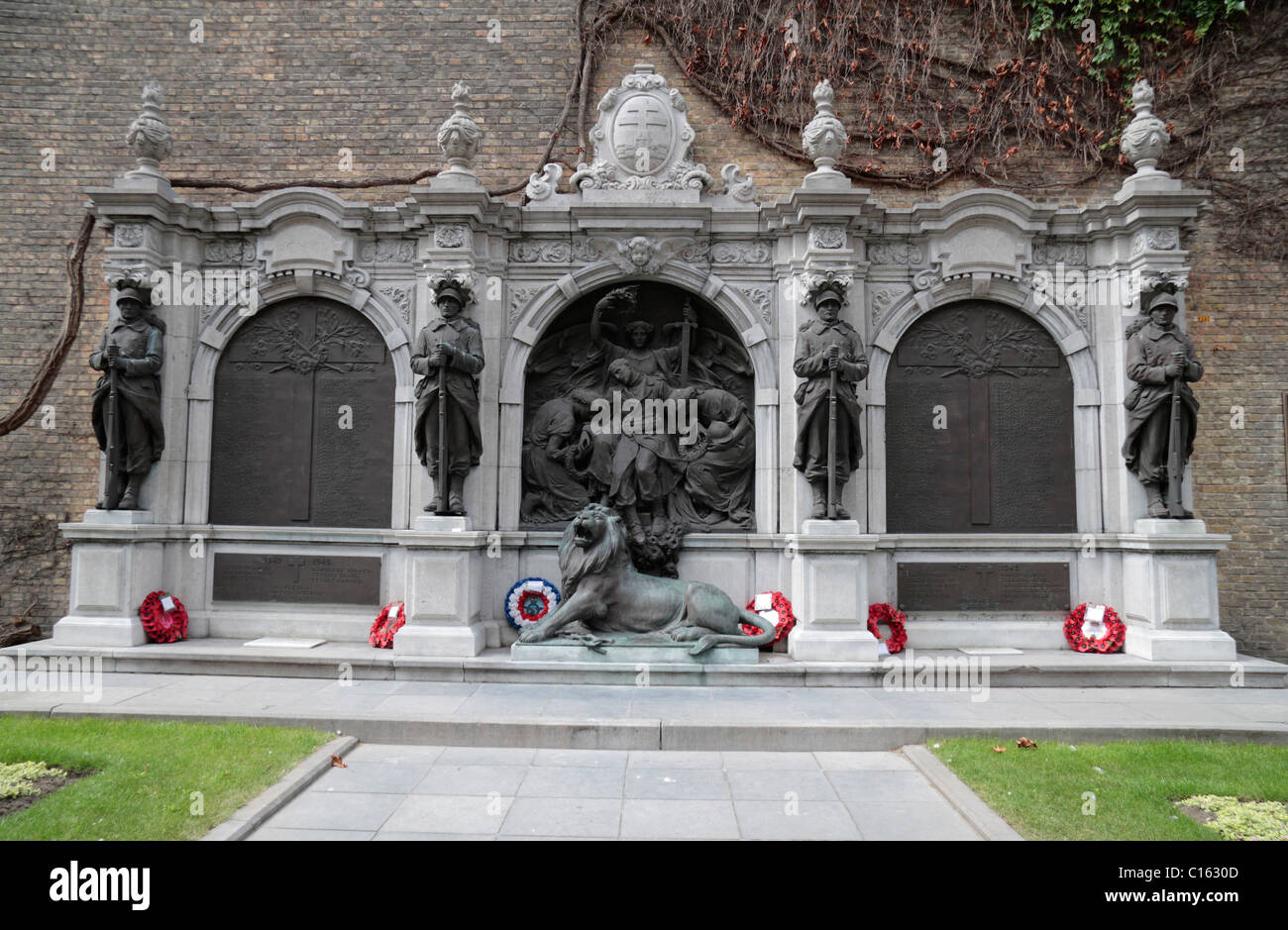 L'Ypres War Memorial, Jules Coomansstraat, in ricordo di quelli da Ieper Belgio che sono morti nella guerra mondiale I. Foto Stock