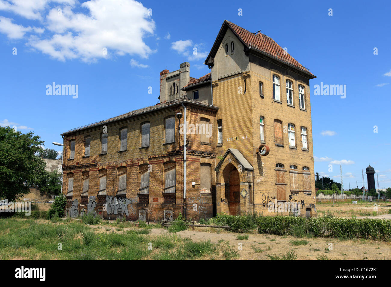 Ex edificio amministrativo dell'Alt Stralau fabbrica del vetro, Berlino, Germania, Europa Foto Stock