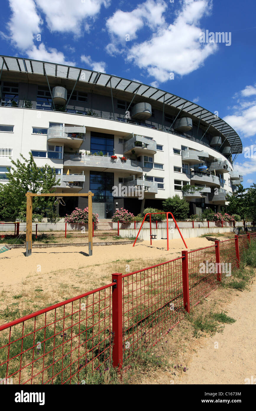 Moderno edificio residenziale, Rummelsburger Bucht quartiere residenziale, Wasserstadt Alt Stralau, Expo 2000, Berlino Foto Stock