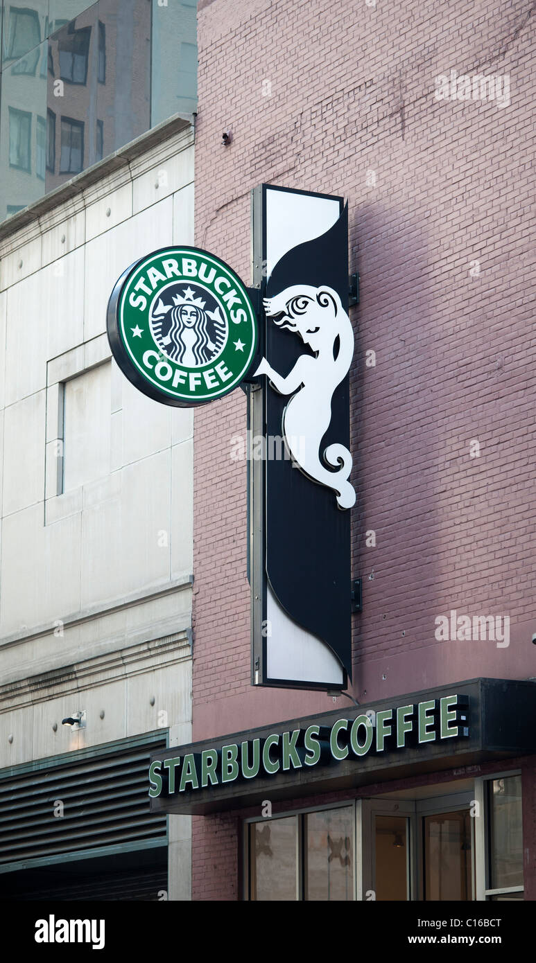Un Starbucks Coffee shop nel centro di Manhattan a New York Sabato, 5 marzo 2011. (© Richard B. Levine) Foto Stock