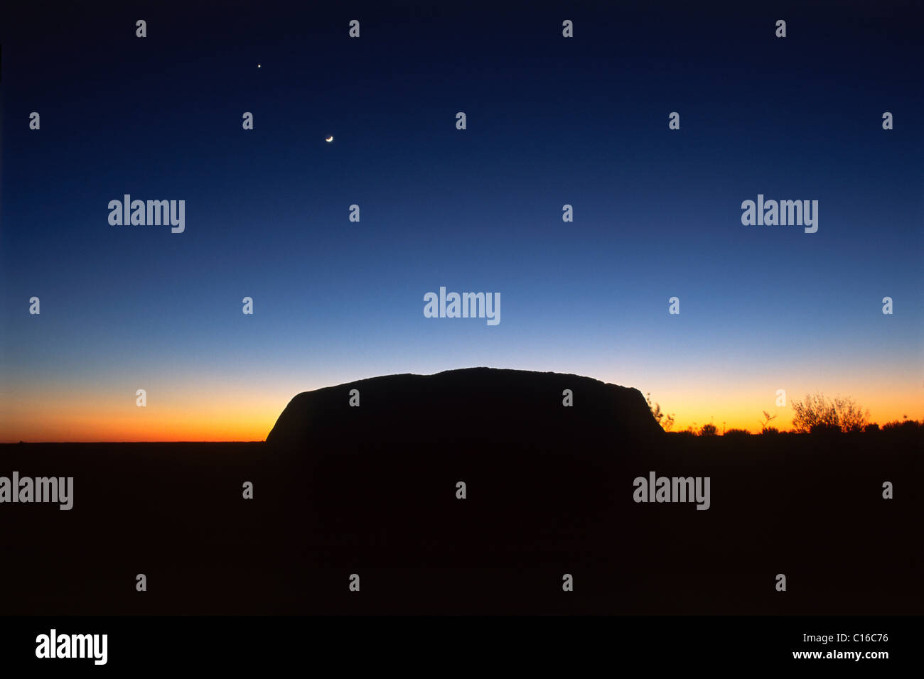 Ayers Rock di notte, Parco Nazionale di Uluru, Territorio del Nord, l'Australia Foto Stock