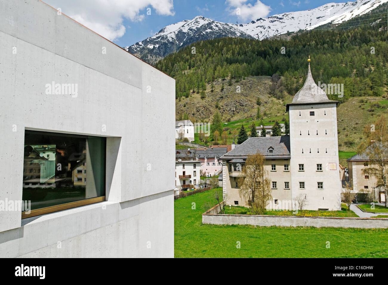 Centro visitatori del Swiss Parchi Nazionali a Zernez, Engadina, dei Grigioni, Svizzera, Europa Foto Stock
