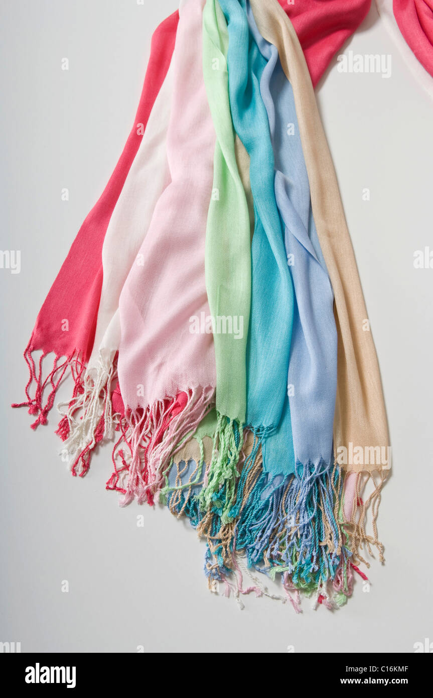 Fringed scarf immagini e fotografie stock ad alta risoluzione - Alamy