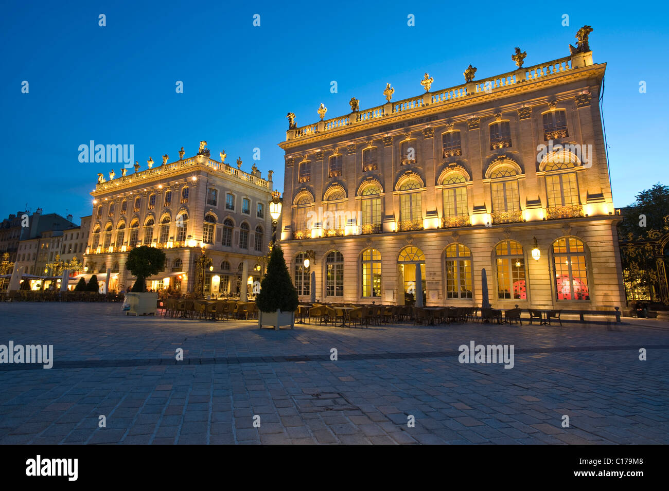Museo delle Belle Arti, il Musee de Beaux Arts e Camera di Commercio, Maison du Commerce, Place Stanislas di Nancy, Lorena, Francia Foto Stock
