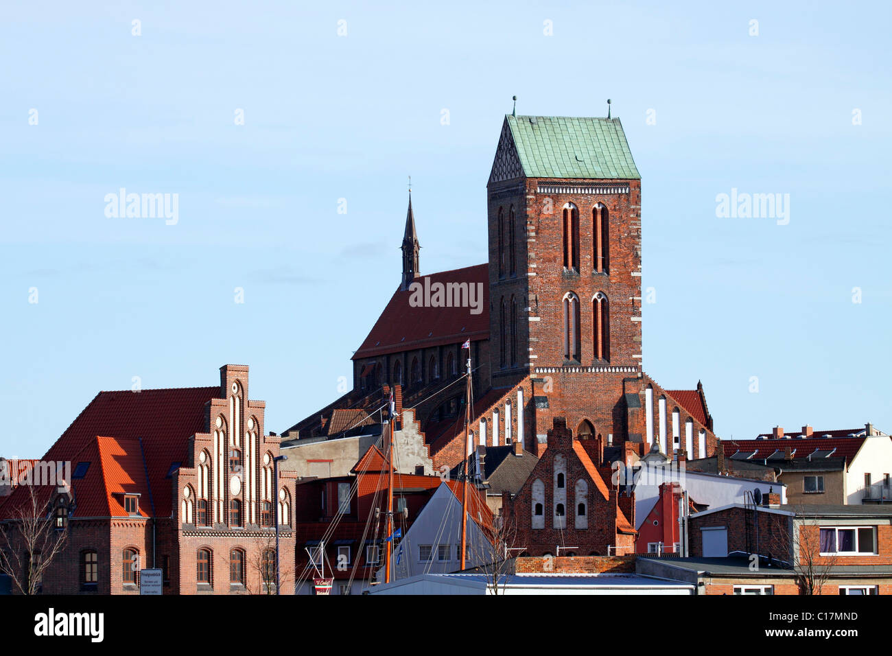 Storico San Nikolai chiesa nella città vecchia di Wismar, Sito Patrimonio Mondiale dell'UNESCO, Meclemburgo-Pomerania Occidentale Foto Stock