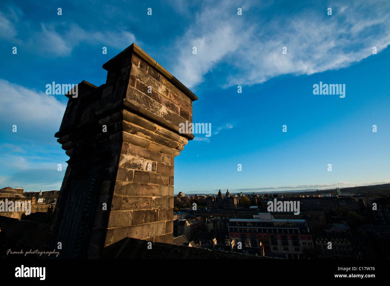 La vista dal castello della città... verso il cielo... Foto Stock