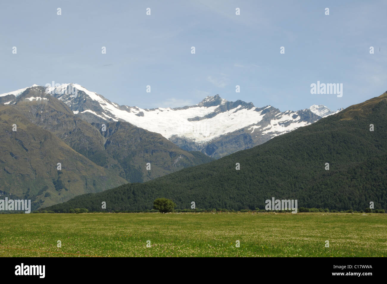 Vista di Rob Roy dal ghiacciaio della valle Matukituki, Wanaka, regione di Otago, Isola del Sud, Nuova Zelanda Foto Stock