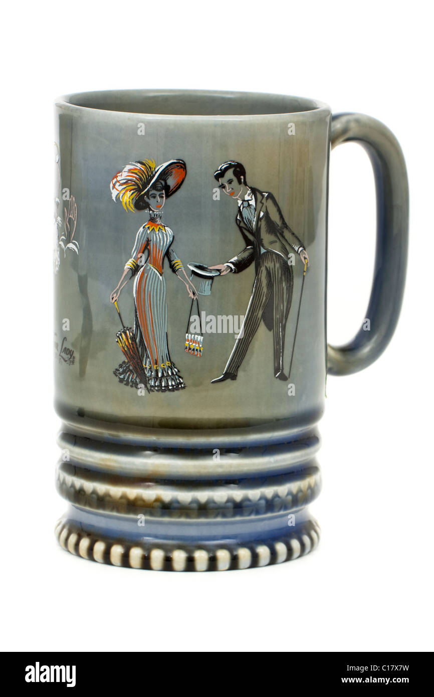 Vintage porcellana irlandese novità mug con music box nella base Foto Stock
