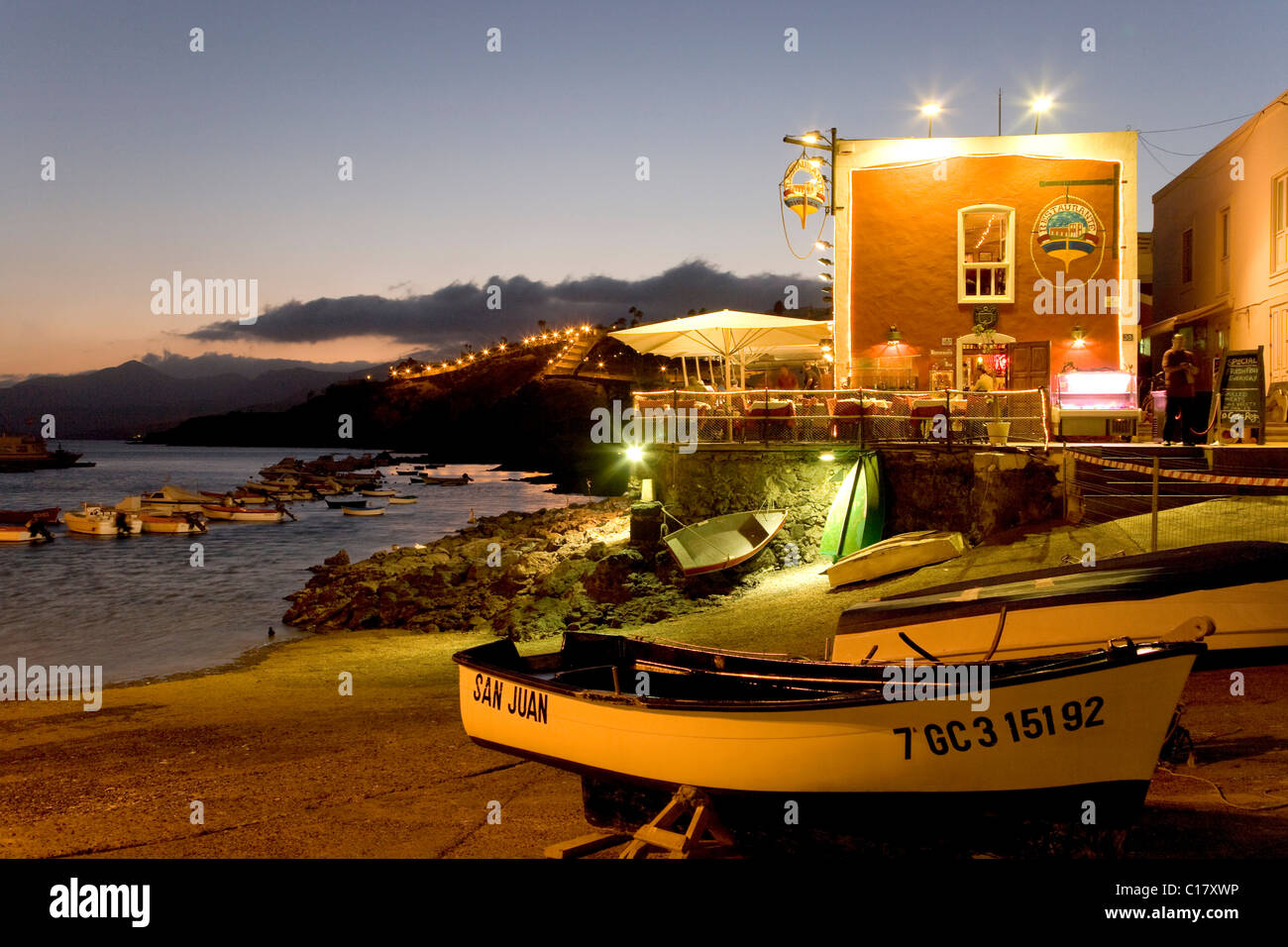 Porto di pescatori di Puerto del Carmen, Lanzarote, Isole Canarie, Spagna, Europa Foto Stock