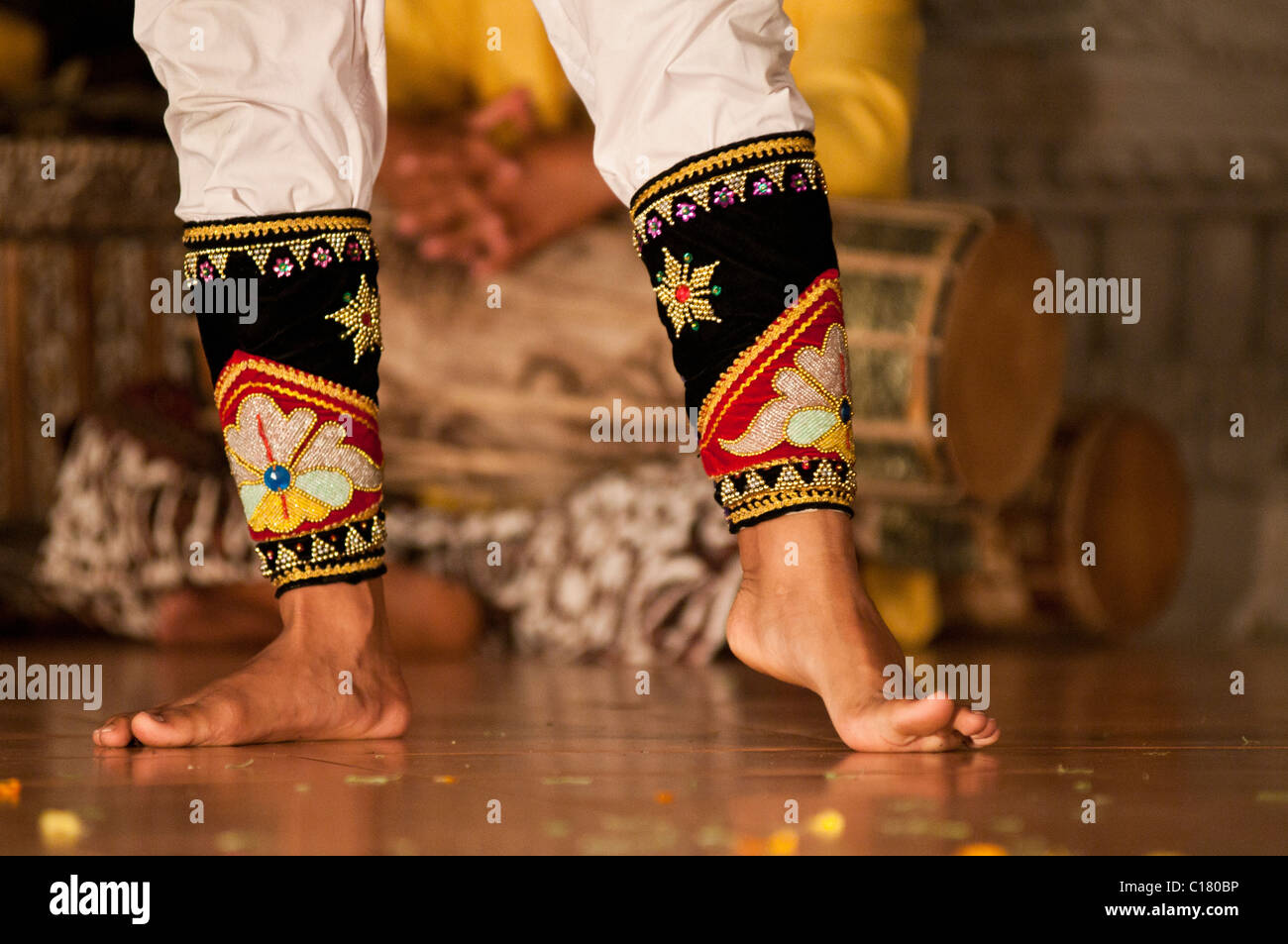 Legong Balinese danzatrice presso una perormance culturale di Ubud Foto Stock Legong Balinese danzatrice presso una perormance culturale di Ubud Foto Stock