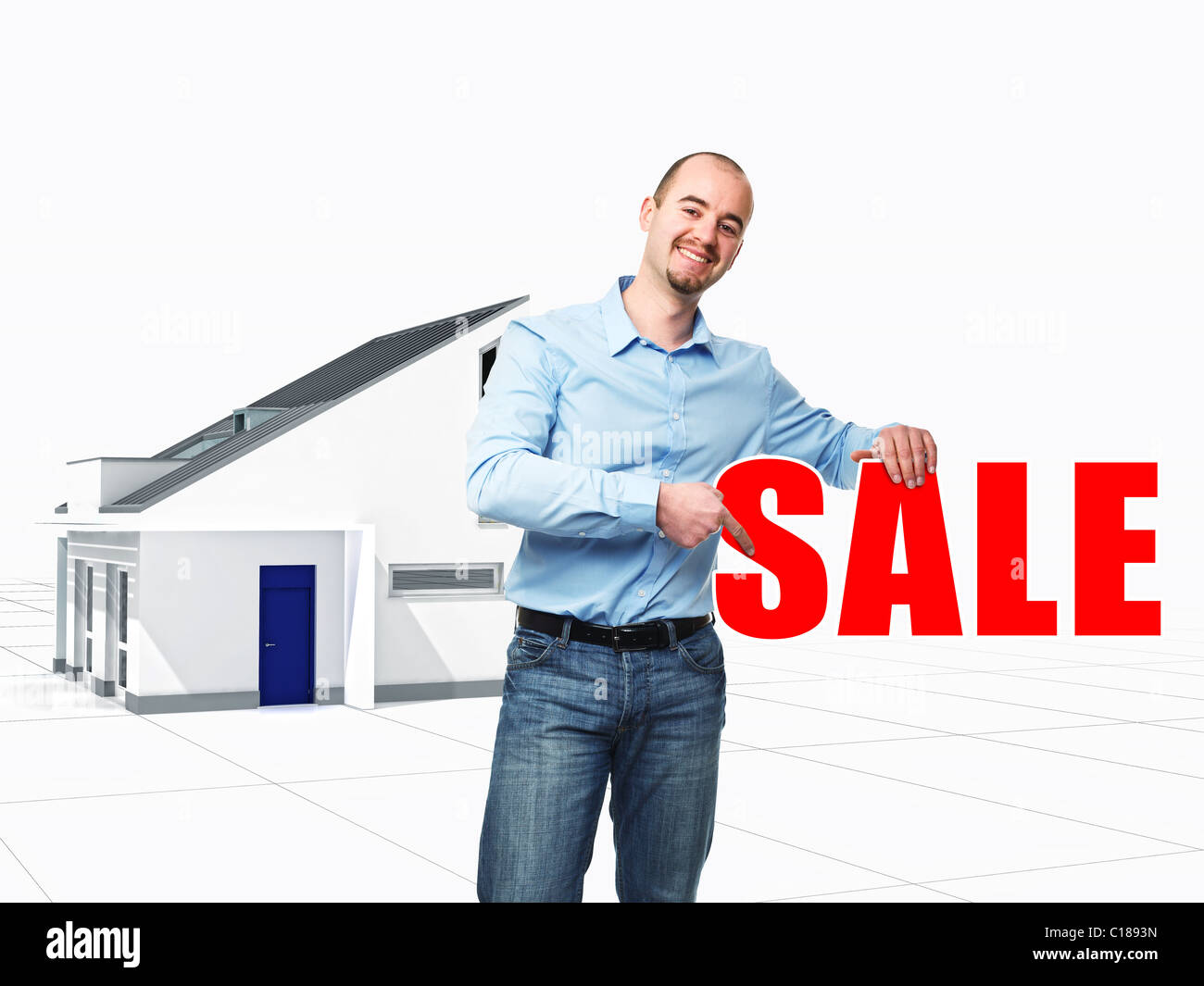 Gentile uomo sorridente tentare di vendere la sua casa moderna Foto Stock