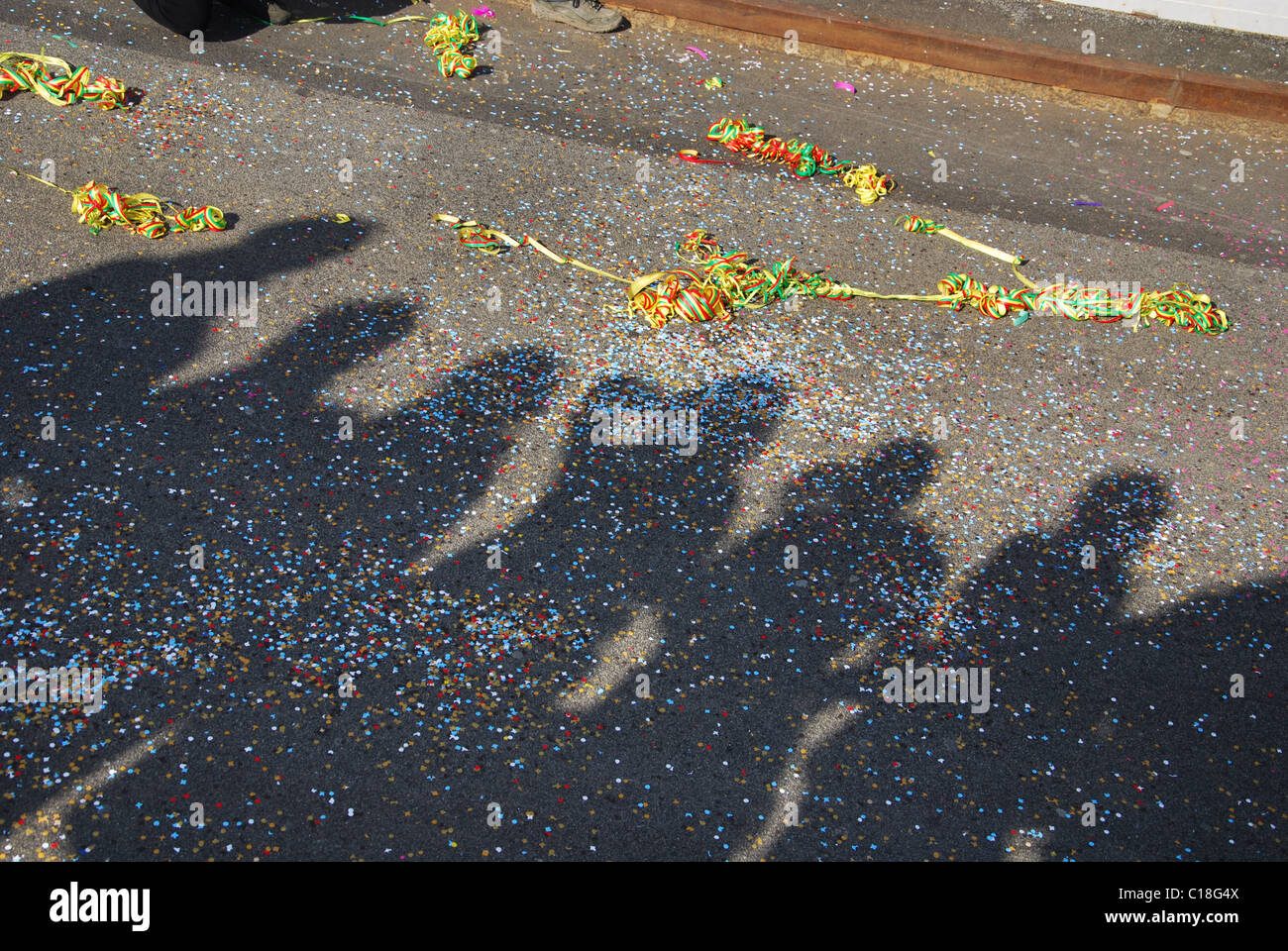 Silhouette di folle a carnevale Maastricht Paesi Bassi Foto Stock