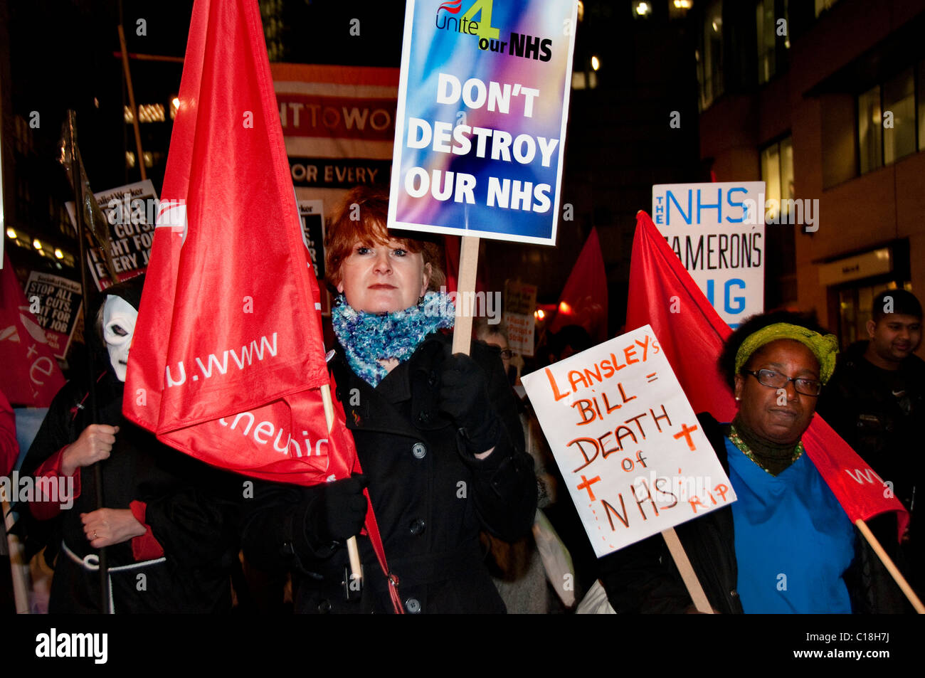 Salute nazionale marzo dal Royal Hospital di Londra a San Barts Hospital protestando tagli al servizio sanitario 2011 Foto Stock