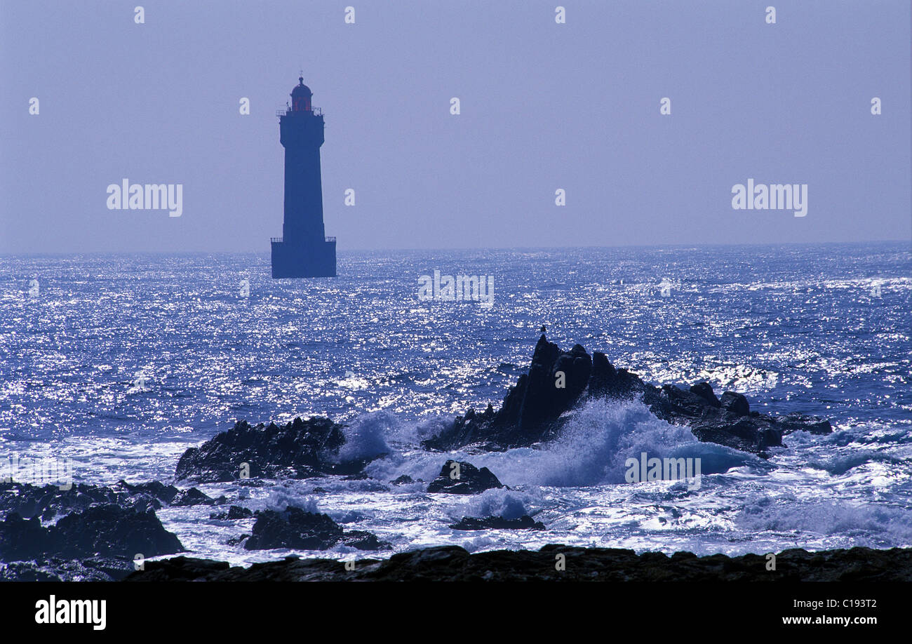 Francia, Finisterre, isola di Ouessant, il faro Jument Foto Stock