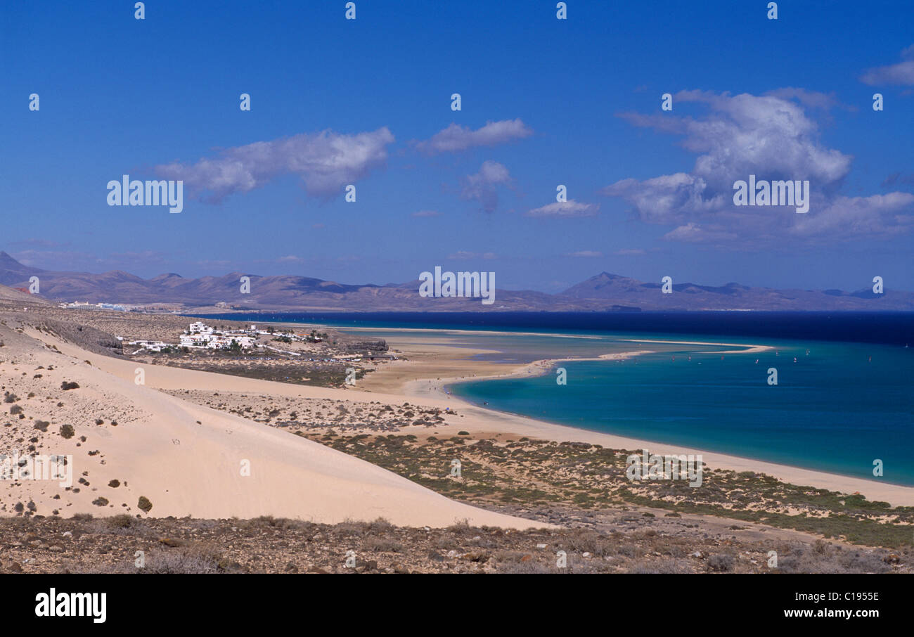 Vista lungo la costa vicino a Sotavento, Fuerteventura, Isole Canarie, Spagna, Europa Foto Stock