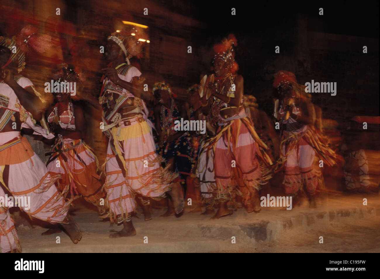 Il Senegal, danzatori nell isola di Goree Foto Stock