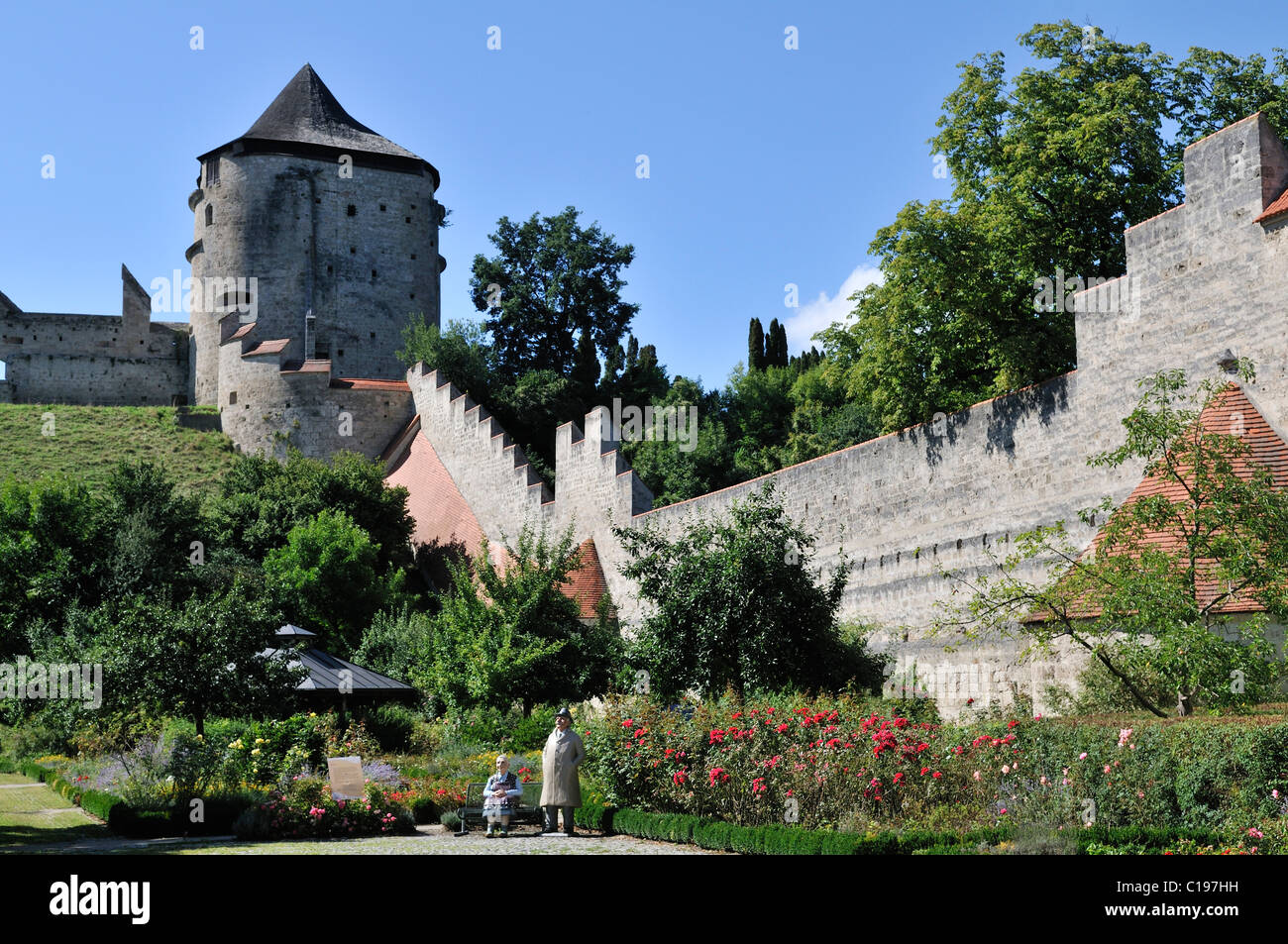 Muro di castello e torre di guardia, Burghausen Castello, Alta Baviera, Baviera, Germania, Europa Foto Stock