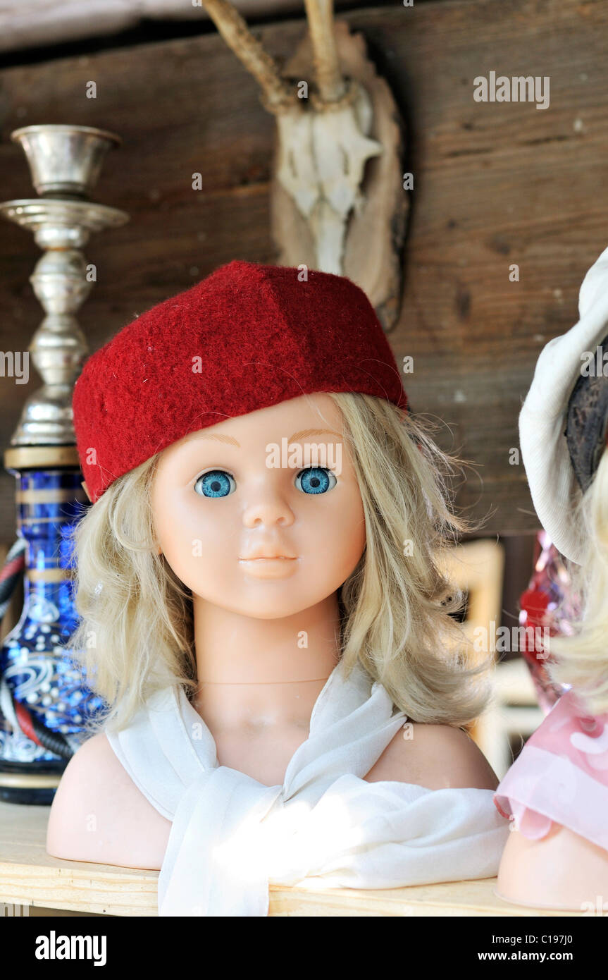 La bambola in un mercato delle pulci, Germania, Europa Foto Stock