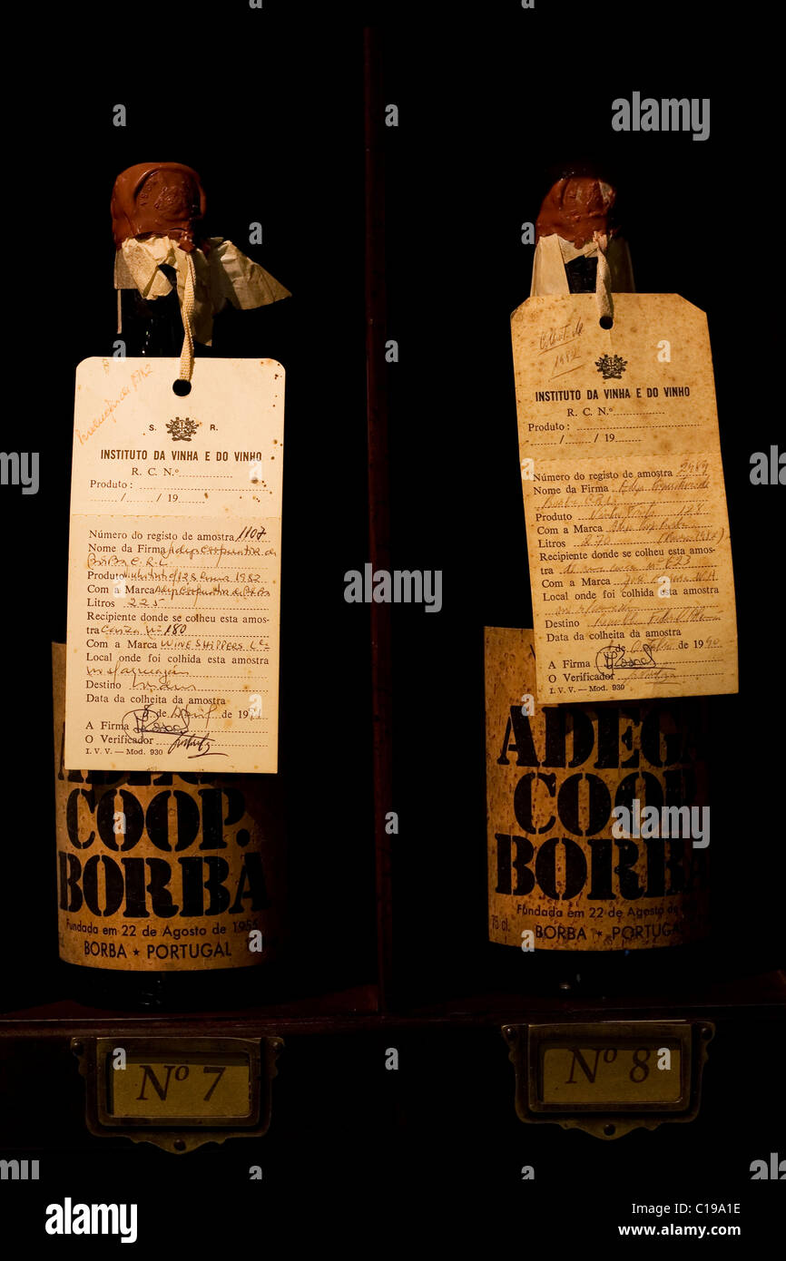 Adega Cooperativa de Borba, Borba Cork etichetta, vino rosso, Borba, Regione Alentejo, Portogallo, Europa Foto Stock