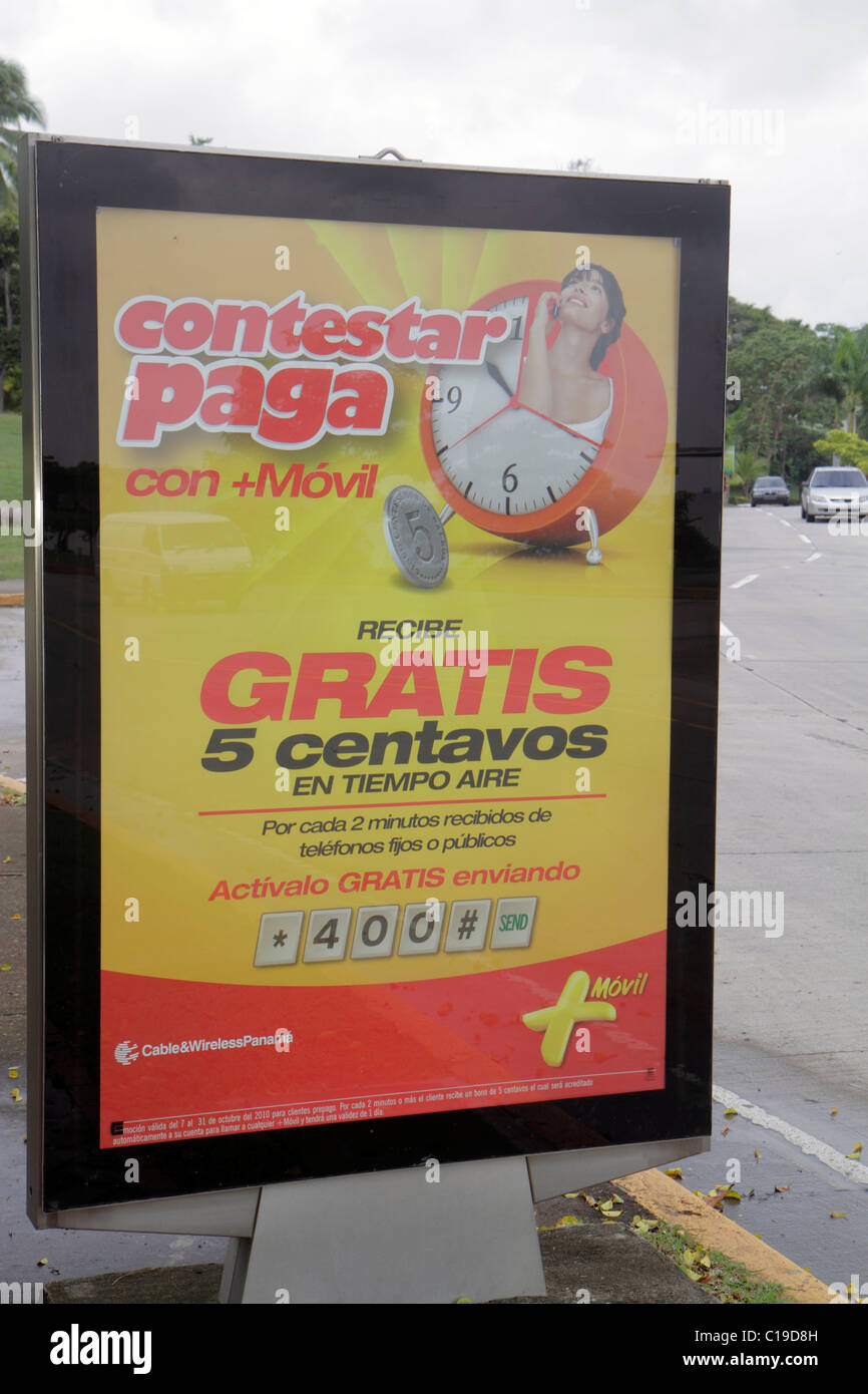 Panama,Latino,America Centrale,Città di Panama,Amador,pubblicità all'aperto,pubblicità pubblicitaria ad,pubblicità pubblicitaria ad,segno,logo,retroilluminata prod Foto Stock
