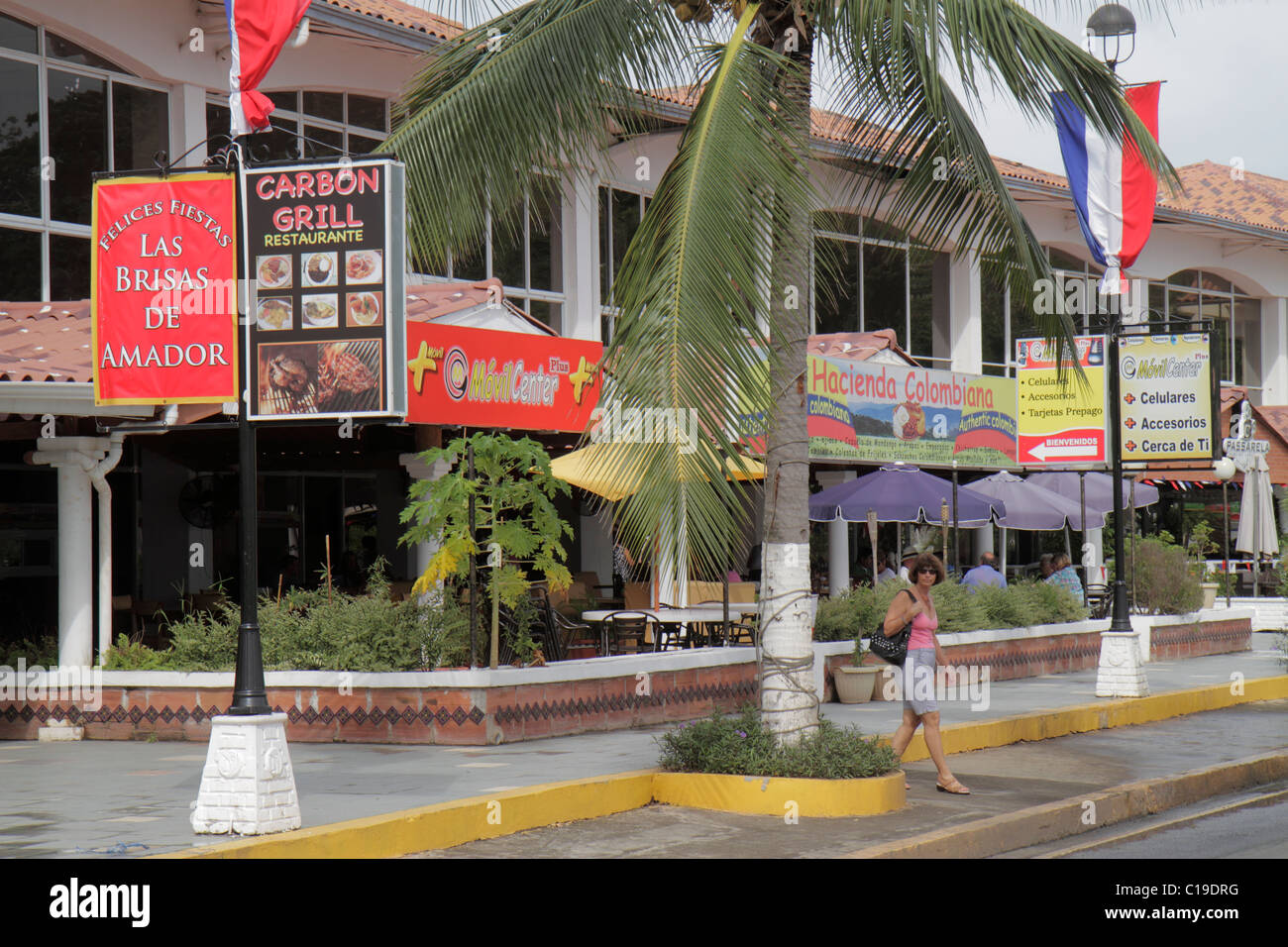 Panama,Latino,America Centrale,Città di Panama,Via Causeway Amador,Calzada de Amador,Bahia de Panama,canale di Panama,Isla Perico,ristoranti,ristoranti gastronomici Foto Stock