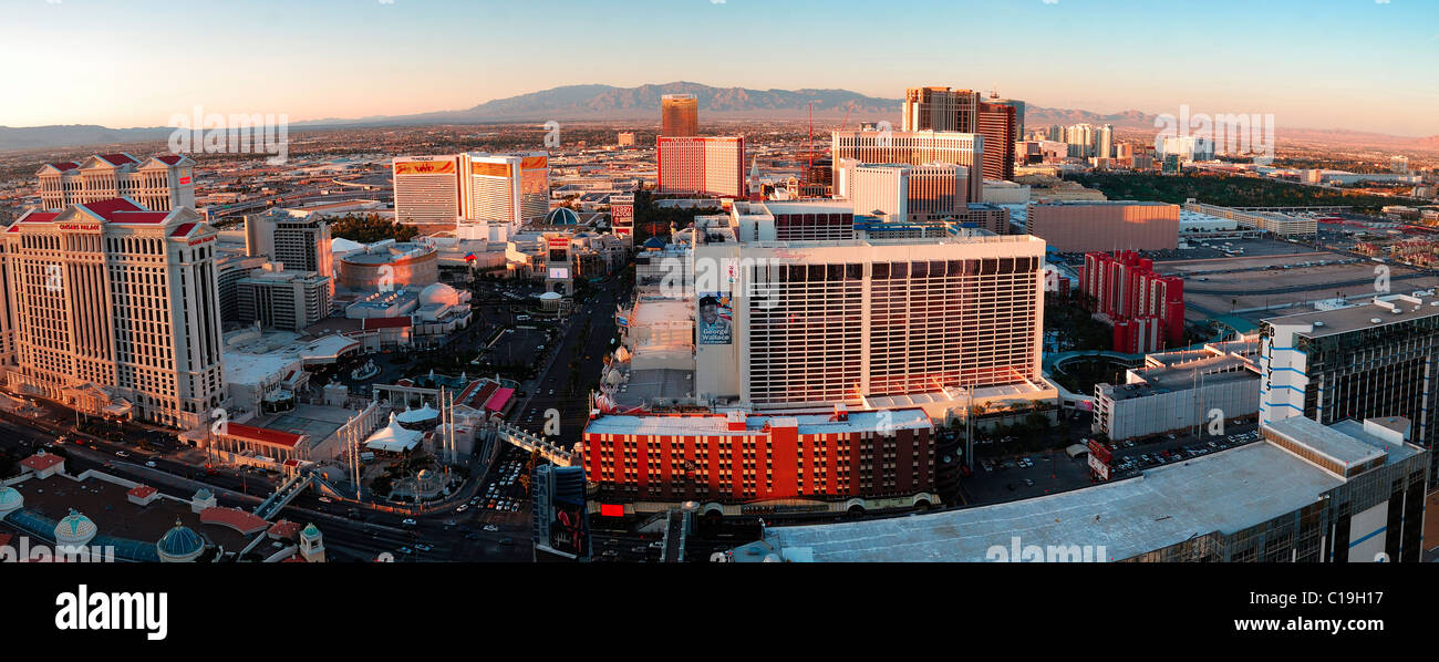 Antenna panorama di Las Vegas Strip al tramonto. Foto Stock