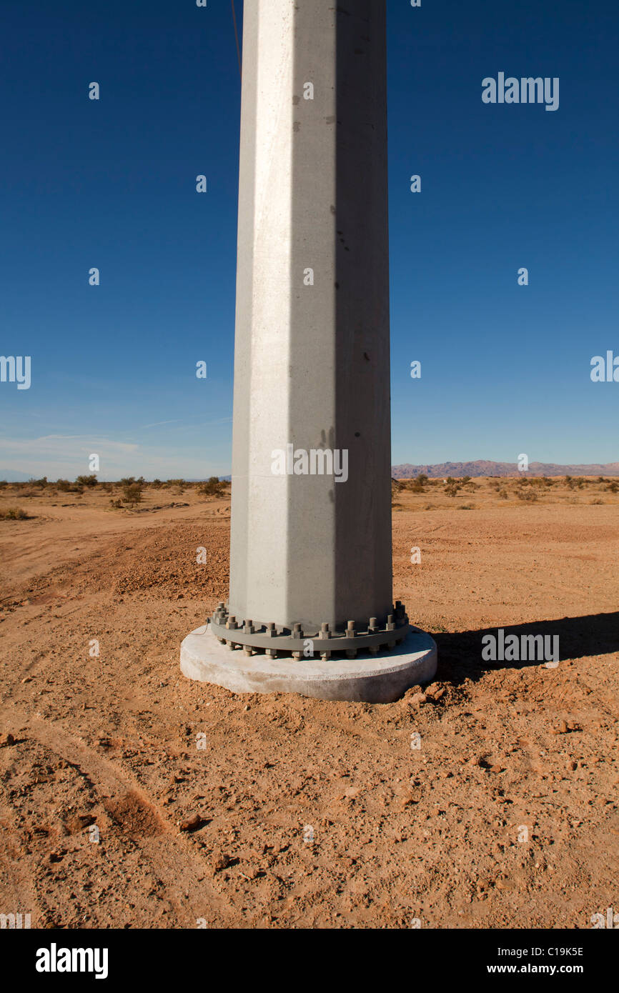 Cavo elettrico piantone di supporto, Lastra City, California, Stati Uniti d'America Foto Stock