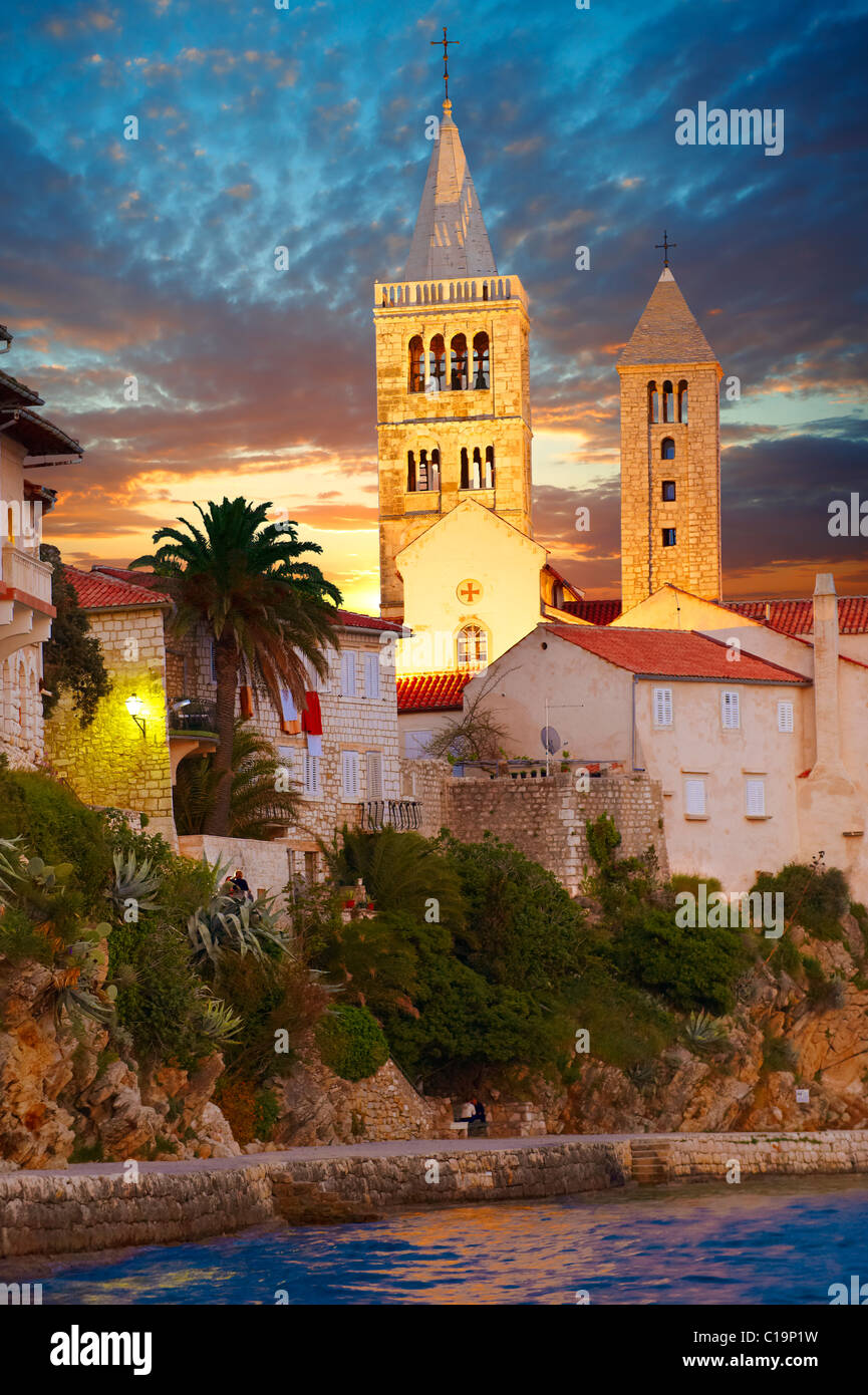 La città medievale e scogliere Rab. Isola di Rab, Craotia Foto Stock