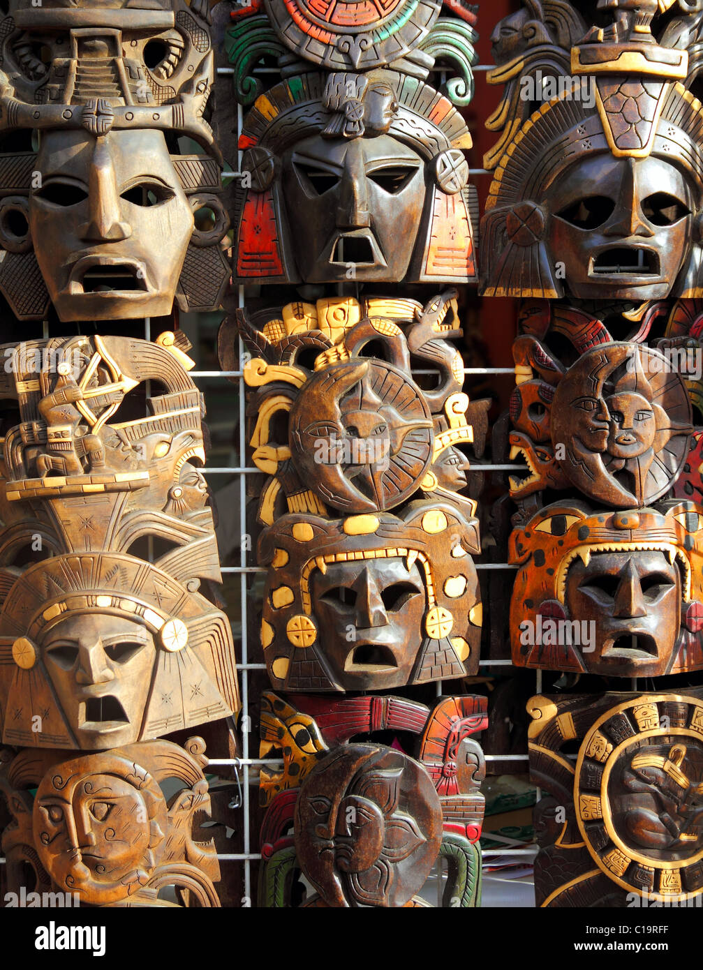 Arte Messicana maschera in legno artigianali di superfici di legno Foto Stock