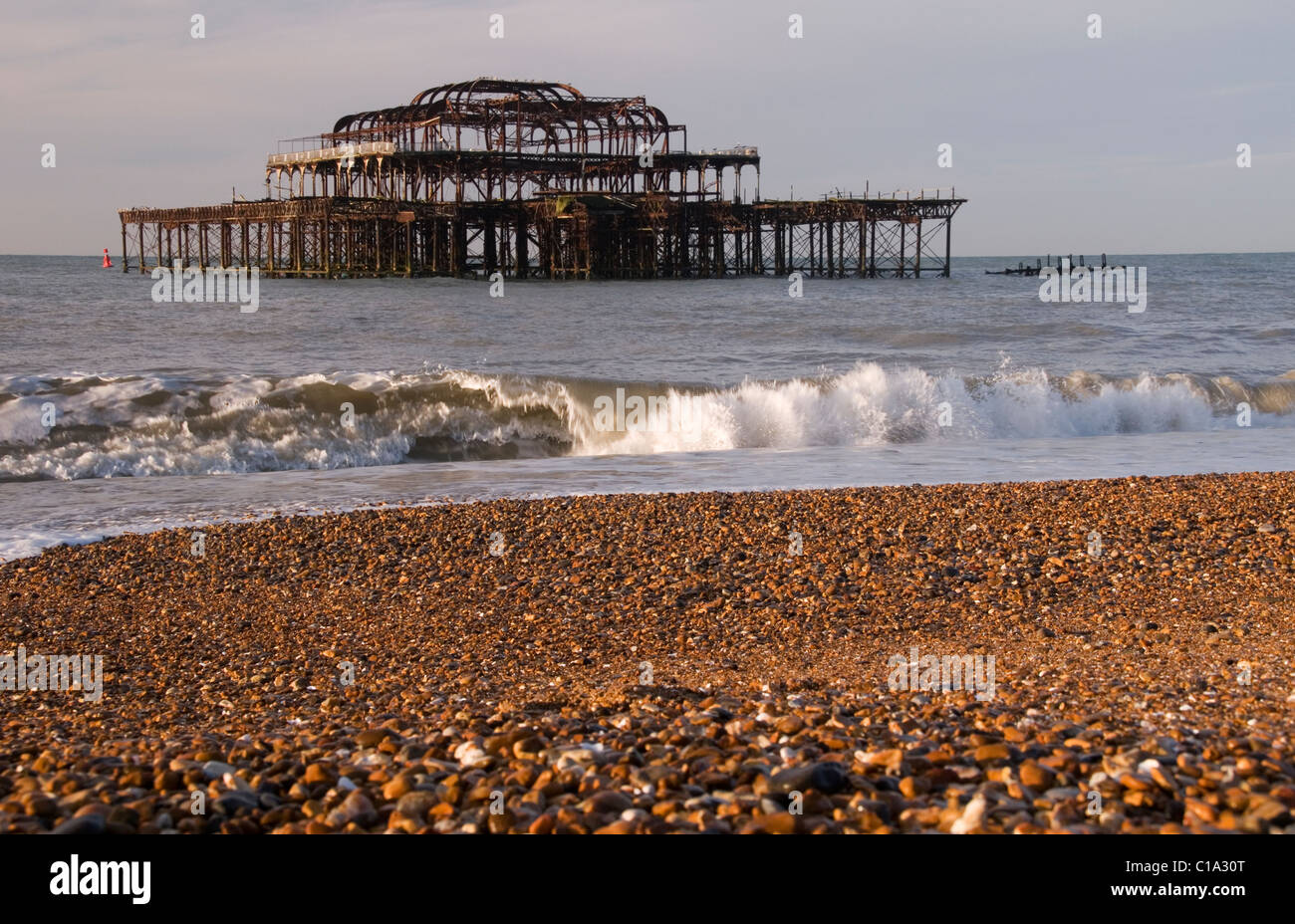 Resti del Molo Ovest di Brighton Sussex England Regno Unito Foto Stock