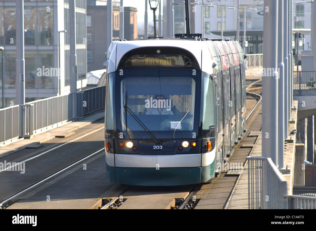 Il Tram vicino stazione capolinea Street, Nottingham, Regno Unito Foto Stock