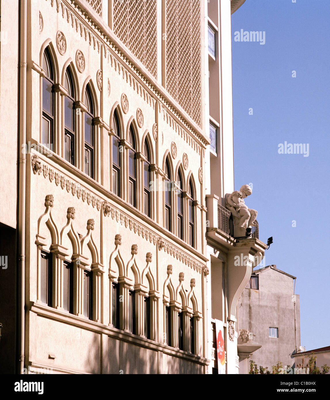 La Minerva Han edificio nell'ex ottomano distretto bancario di Galata di Istanbul in Turchia. Foto Stock
