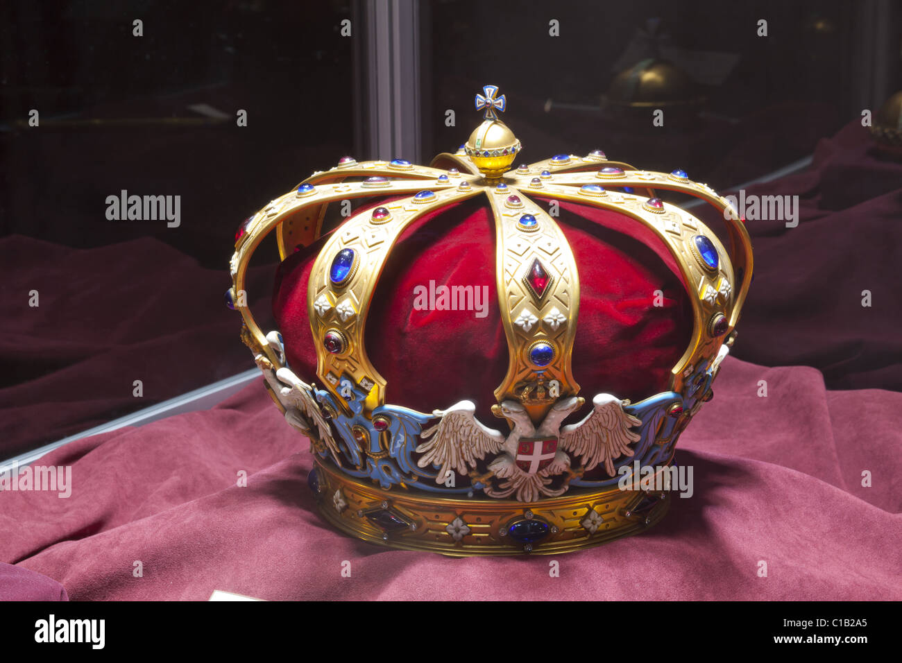 Il serbo Royal Crown insegne Foto Stock